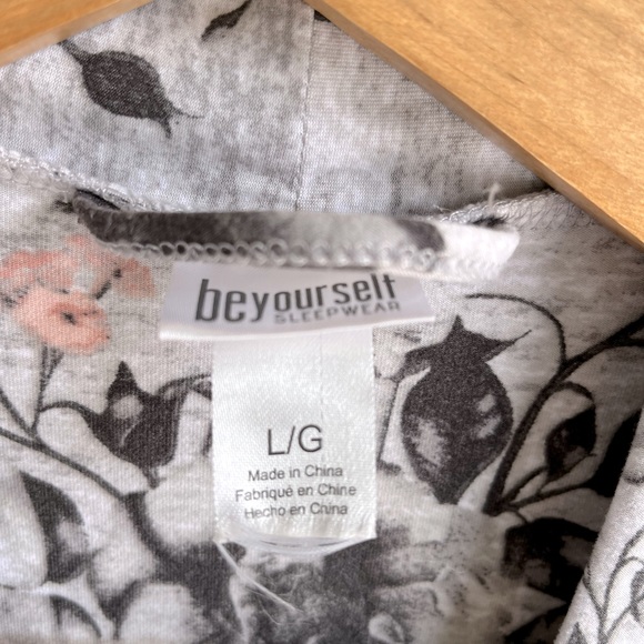 Short Floral Robe - Picture 6 of 6